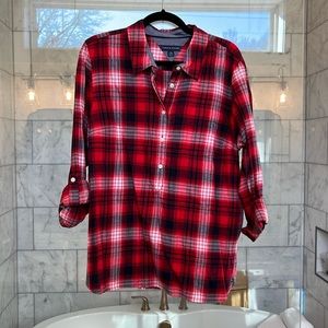 Women’s Tommy Hilfiger red plaid top. Size XL